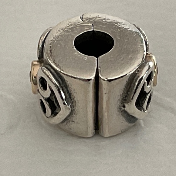 Pandora two tone clips with peridot stones - Picture 4 of 8